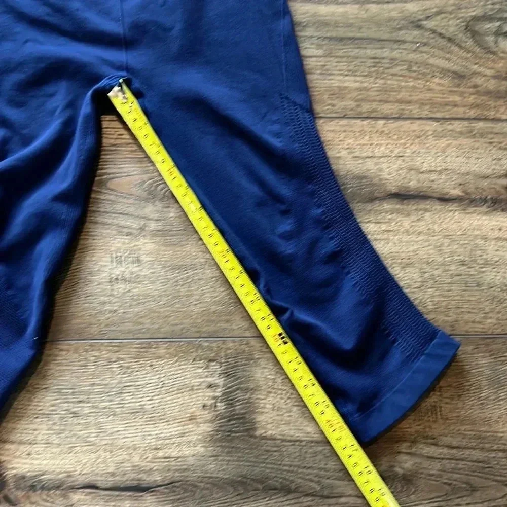 Lululemon Ebb and Flow Seamless Crop Leggings Blue Size 6